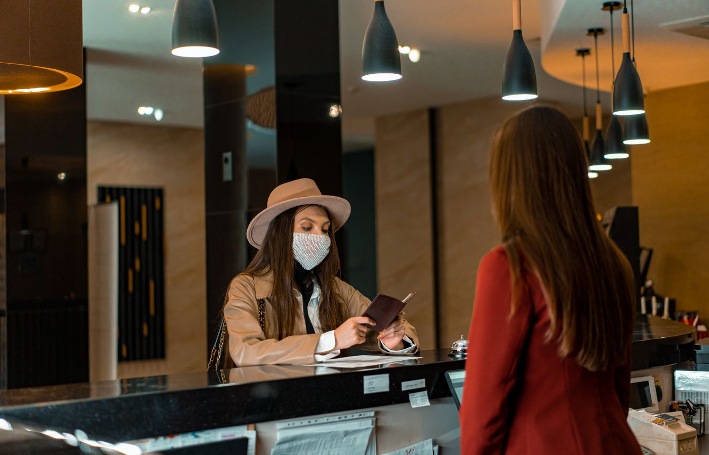 Hotel booking & check-in – photo 3